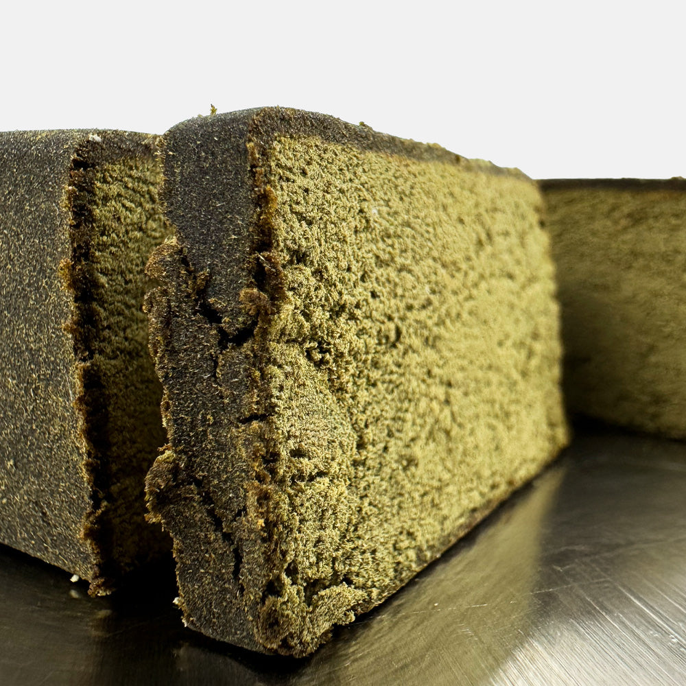 Tranche d'un morceau de CBD 3x filtré