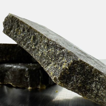 Intérieur d'une tranche d'une plaquette de CBD Crumble